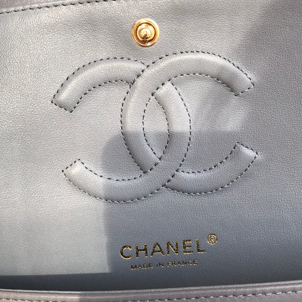 シャネルバッグレプリカ角部分ディテール